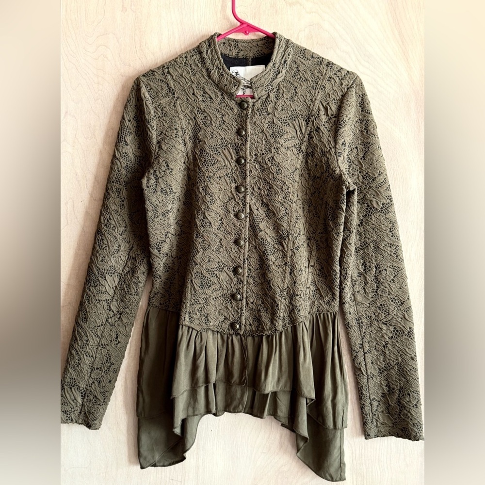 White Crow Anthropologie Green Eyelet Top Boho Style Women’s Sz M